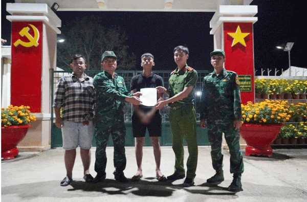 T&igrave;nh tiết n&oacute;ng vụ giết người tại qu&aacute;n h&aacute;t TP.HCM: Qu&aacute; tr&igrave;nh s&aacute;t hại nạn nh&acirc;n, nơi bắt giữ nghi phạm?