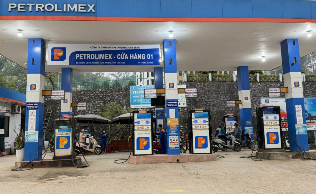 Việt Nam chuẩn bị kịch bản ứng ph&oacute; nguy cơ thiếu xăng dầu: Điều g&igrave; đang xảy ra với nguồn cung?