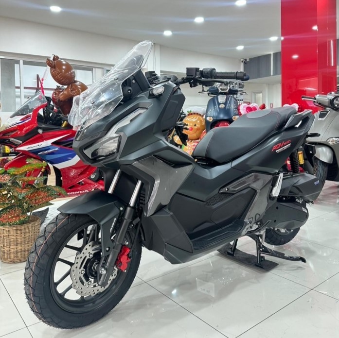 Ch&iacute;nh thức ra mắt &lsquo;Honda SH phi&ecirc;n bản đi phượt&rsquo; mới với gi&aacute; hấp dẫn, đẹp &aacute;t v&iacute;a SH Mode v&agrave; Air Blade ảnh 2