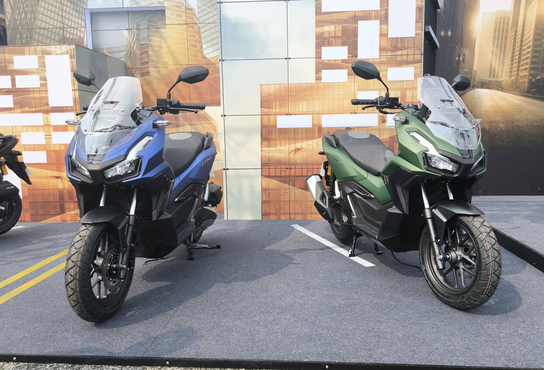 Ch&iacute;nh thức ra mắt &lsquo;Honda SH phi&ecirc;n bản đi phượt&rsquo; mới với gi&aacute; hấp dẫn, đẹp &aacute;t v&iacute;a SH Mode v&agrave; Air Blade