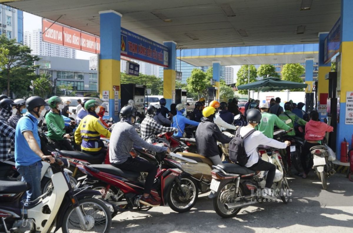 Từ mai 11/3: Sở C&ocirc;ng Thương ch&iacute;nh thức kiểm so&aacute;t xăng dầu theo từng ng&agrave;y!