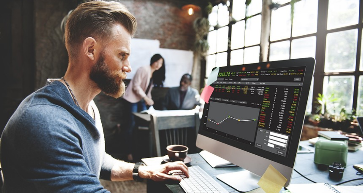 Khối ngoại r&oacute;t gần 1.200 tỷ khi VN-Index bứt ph&aacute;, cổ phiếu n&agrave;o &lsquo;h&uacute;t tiền&rsquo; mạnh nhất?