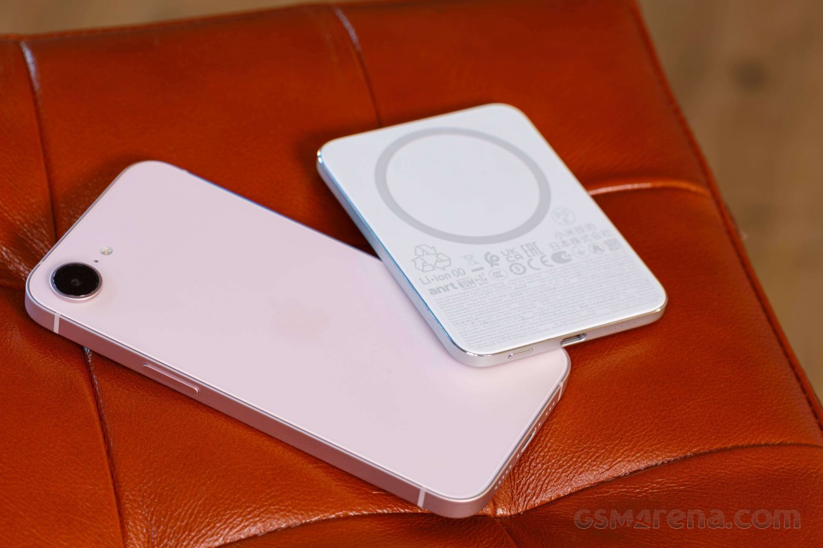 Vừa mở b&aacute;n ở Việt Nam đầu th&aacute;ng 3, iPhone 17e đ&atilde; giảm khủng, iPhone quốc d&acirc;n l&agrave;m kh&oacute; Galaxy S26