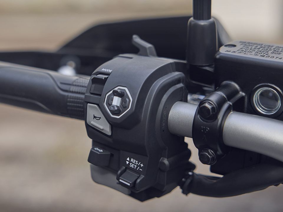 &lsquo;Vua xe ga&rsquo; mới xịn nhất của Honda ch&iacute;nh thức ra mắt: Trang bị &aacute;p đảo Air Blade v&agrave; SH, gi&aacute; hấp dẫn ảnh 9