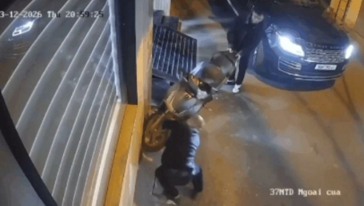 Vụ t&agrave;i xế Range Rover chọc thủng lốp SH trong ng&otilde; H&agrave; Nội: Thủ phạm khai nguy&ecirc;n nh&acirc;n kh&ocirc;ng ngờ