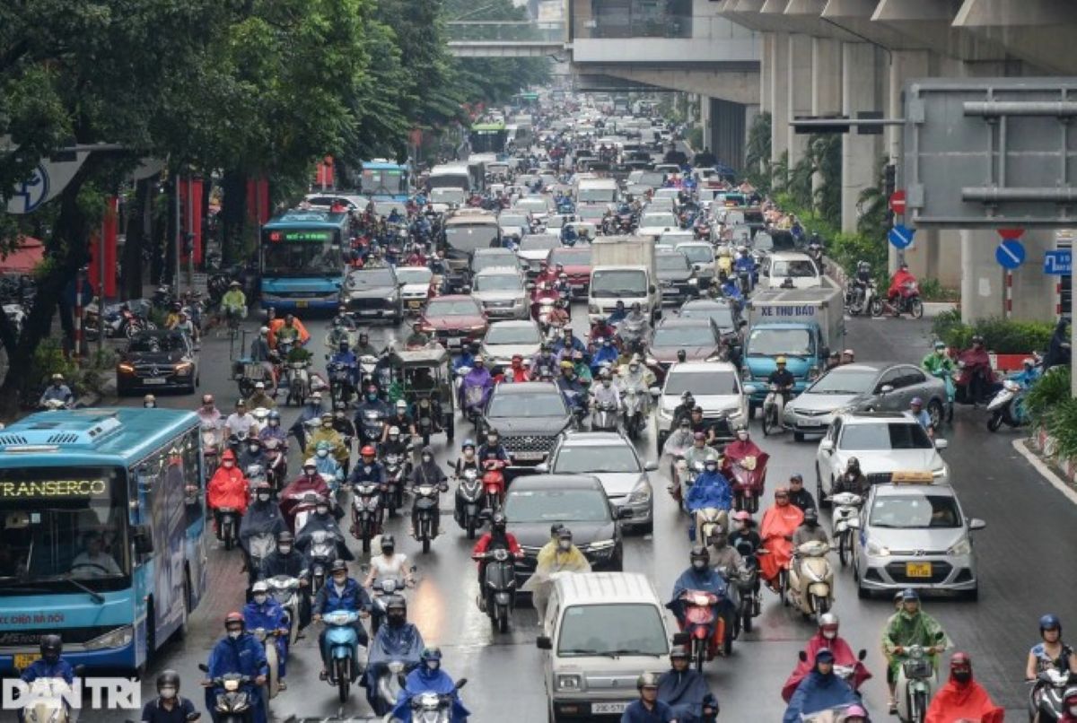 H&agrave; Nội r&agrave;o chắn 1 số tuyến đường trung t&acirc;m, cấm phương tiện đi lại: Người d&acirc;n lưu &yacute; th&ocirc;ng tin!