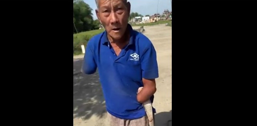 Clip cụ &ocirc;ng cụt 2 b&agrave;n tay kẹp con rắn hổ mang hơn 2m s&aacute;t v&agrave;o người sau khi bị cắn, t&igrave;nh h&igrave;nh cụ &ocirc;ng?