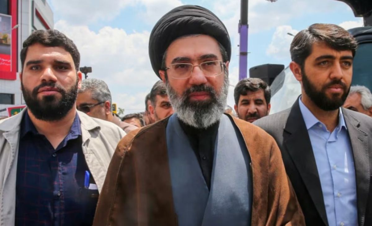 Iran \'ra điều kiện\' với Mỹ v&agrave; Israel: Ch&iacute;nh thức th&aacute;ch thức đưa t&agrave;u chiến v&agrave;o eo biển Hormuz