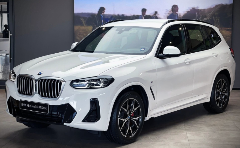 BMW X3 xả kho mạnh tay: Giảm &lsquo;k&iacute;ch s&agrave;n&rsquo; 400 triệu đồng, xe sang liệu đ&atilde; chạm mốc &lsquo;b&igrave;nh d&acirc;n&rsquo;?