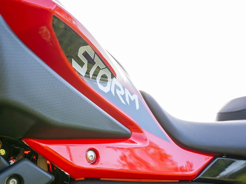 Ch&iacute;nh thức ra mắt &lsquo;vua c&ocirc;n tay&rsquo; 200cc mới đẳng cấp hơn Yamaha Exciter v&agrave; Honda Winner R, gi&aacute; dễ mua ảnh 3