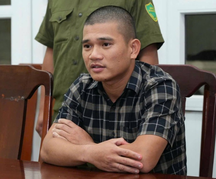 TP Huế: Đối tượng \'cả gan\' giật điện thoại của kh&aacute;ch ngoại quốc đang đi x&iacute;ch l&ocirc; v&agrave; c&aacute;i kết xứng đ&aacute;ng