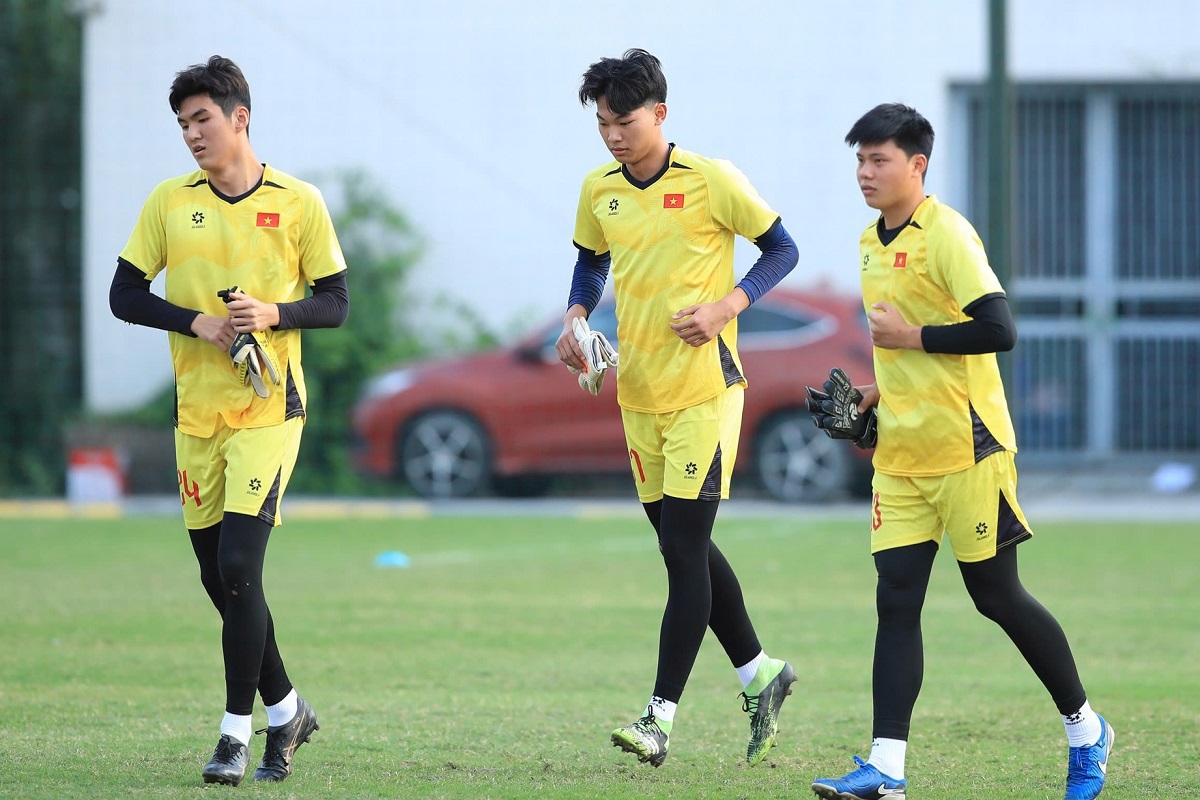 N&oacute;i thẳng l&yacute; do từ chối nhập tịch Nhật Bản, thủ m&ocirc;n cao gần 2m khiến CĐV Việt Nam \'rung động\'