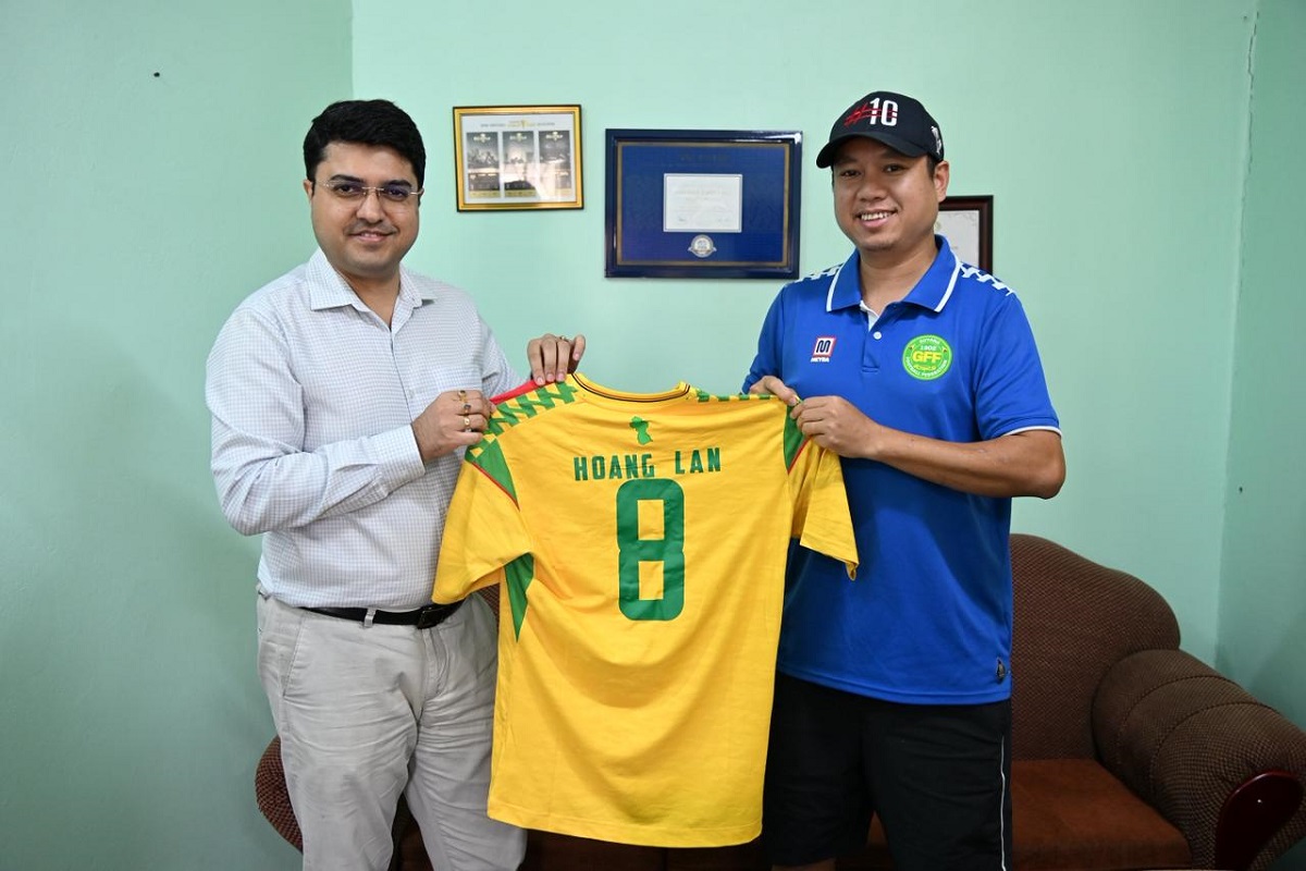 Ch&iacute;nh thức c&oacute; HLV Việt Nam đầu ti&ecirc;n l&agrave;m việc ở Nam Mỹ, từng nhiều năm gắn b&oacute; với V.League