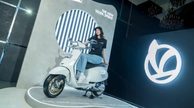 Qu&ecirc;n Honda SH đi, &lsquo;vua xe ga&rsquo; 180cc mới của &Yacute; ch&iacute;nh thức ra mắt gi&aacute; 92 triệu đồng, trang bị cực chất ảnh 1