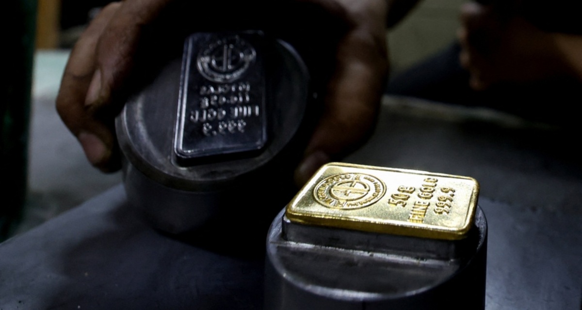 Gi&aacute; v&agrave;ng thế giới giảm hơn 300 USD rồi hồi phục trong phi&ecirc;n, Fed v&agrave; USD tăng gi&aacute; g&acirc;y biến động