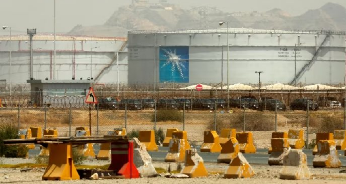 Gi&aacute; dầu hướng mốc 180 USD, Saudi Arabia cảnh b&aacute;o nhu cầu giảm, thị trường đối mặt biến động từ xung đột Trung Đ&ocirc;ng