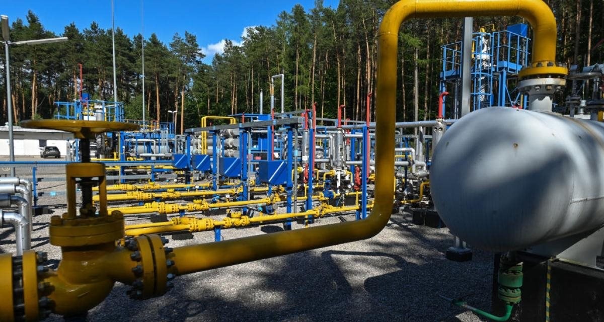 Gi&aacute; dầu thế giới tăng sau loạt tấn c&ocirc;ng Iran v&agrave;o cơ sở năng lượng, Mỹ t&iacute;nh phương &aacute;n nguồn cung v&agrave; xả kho dự trữ