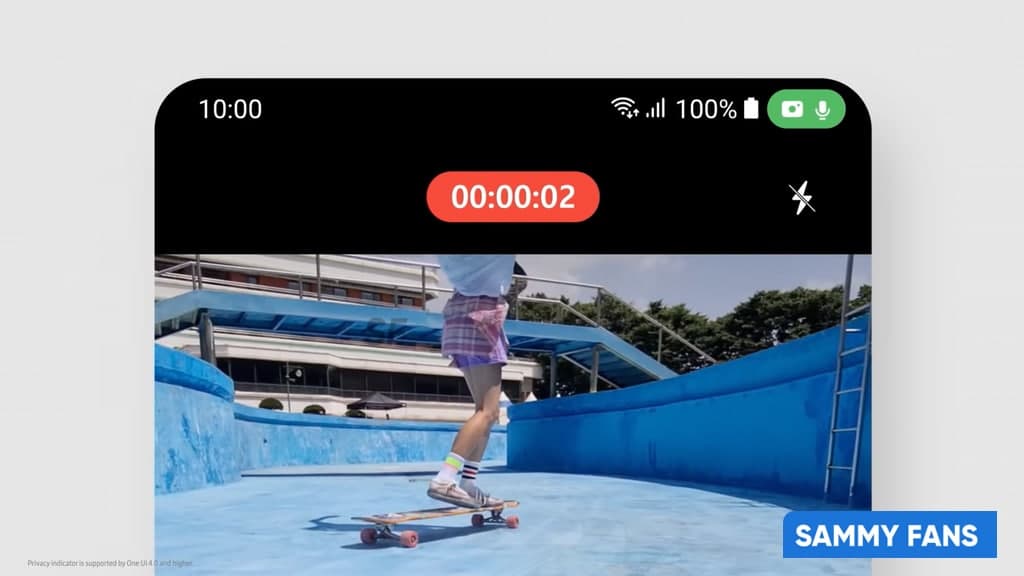 Nh&igrave;n v&agrave;o 2 chấm nhỏ n&agrave;y tr&ecirc;n điện thoại bạn sẽ biết ngay m&igrave;nh c&oacute; bị nghe l&eacute;n hay quay trộm