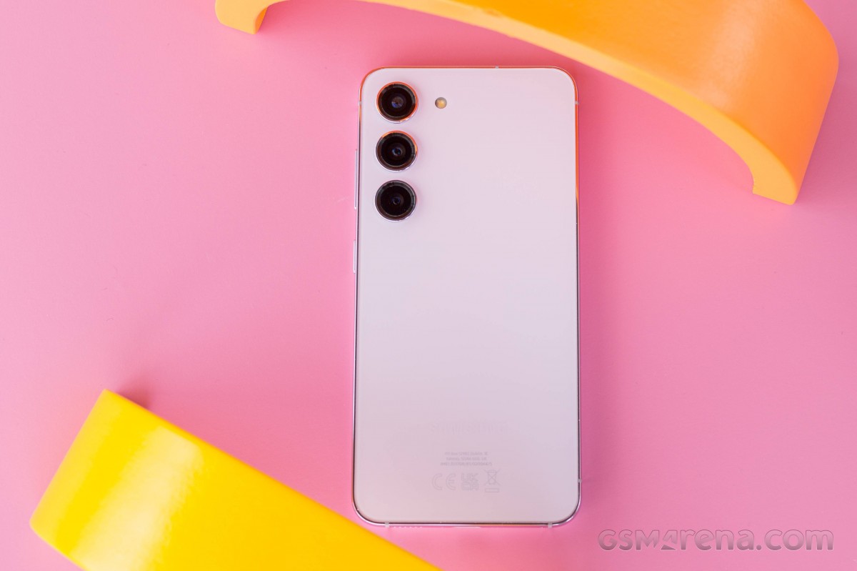 Galaxy S23 cũ gi&aacute; chưa đầy 8 triệu, rẻ hơn iPhone 15, trang bị vẫn mạnh, AI xịn ăn đứt iPhone 17e