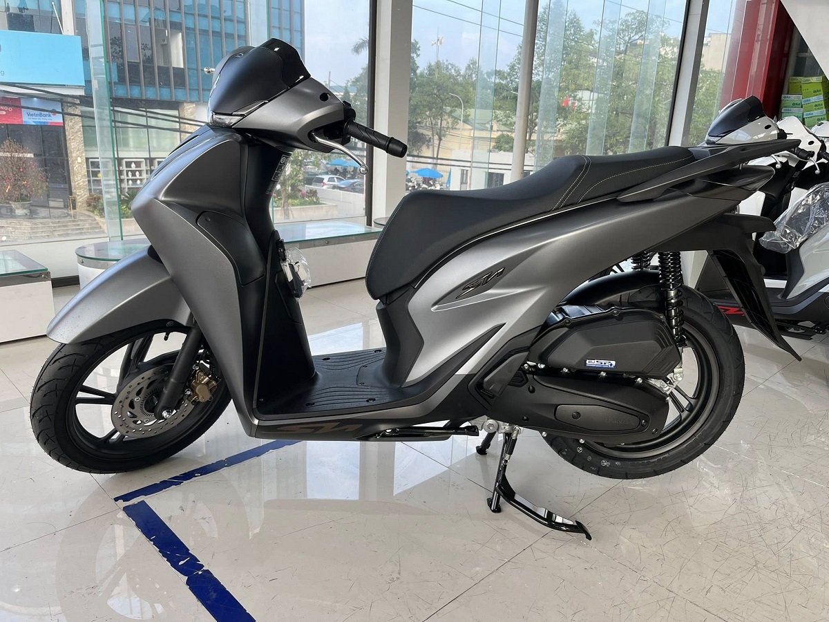 Bảng gi&aacute; xe m&aacute;y Honda th&aacute;ng 3/2026 đồng loạt lao dốc: SH, SH Mode rẻ kh&oacute; tin, Vision giảm thủng đ&aacute;y