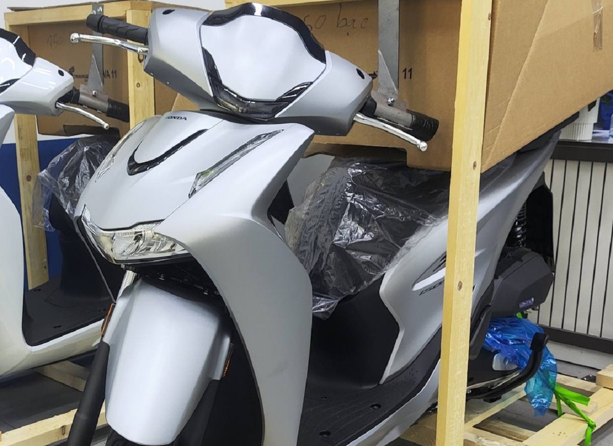 Tin xe m&aacute;y 20/3: Honda SH 150i 2026 ch&iacute;nh thức về Việt Nam, thiết kế chất hơn cả SH 350i, gi&aacute; dễ mua
