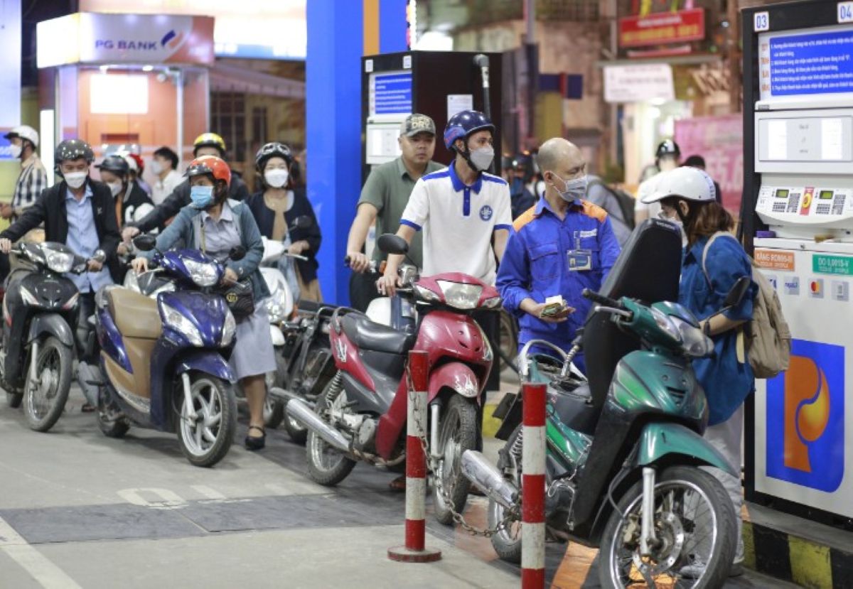 Li&ecirc;n tục chi quỹ b&igrave;nh ổn trước đ&agrave; tăng nhanh v&agrave; mạnh của gi&aacute; xăng: Chuy&ecirc;n gia đưa ra giải ph&aacute;p mới!