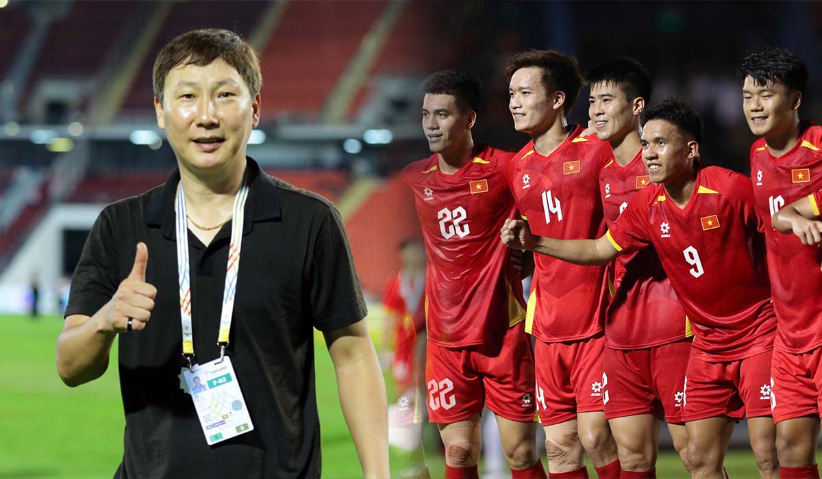 Bị xử thua \'muối mặt\' trước ĐT Việt Nam, ĐT Malaysia tiếp tục \'tung hỏa m&ugrave;\' với HLV Kim Sang-sik