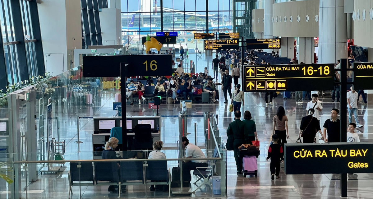 V&igrave; sao gi&aacute; v&eacute; m&aacute;y bay &lsquo;nhảy m&uacute;a&rsquo; từng ph&uacute;t?