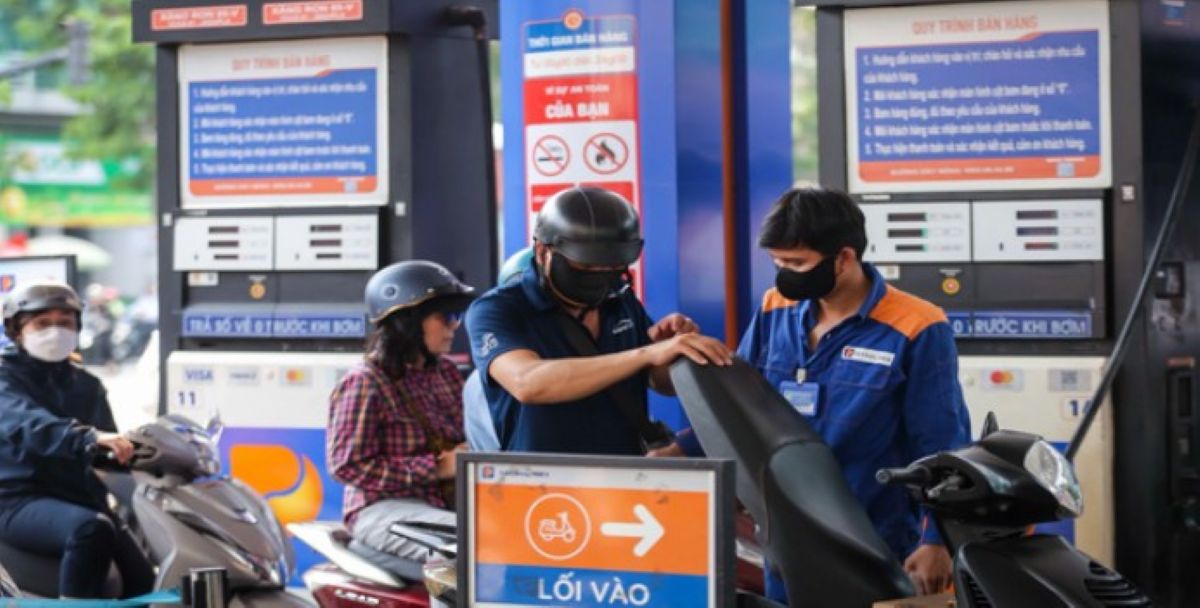 Gi&aacute; dầu li&ecirc;n tục \'nhảy m&uacute;a\' thời gian vừa qua: H&eacute; lộ yếu tố then chốt gi&uacute;p tr&aacute;nh kịch bản xấu