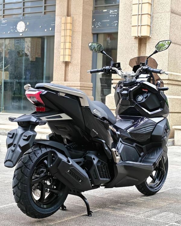 Tin xe 25/3: Ra mắt &lsquo;t&acirc;n binh&rsquo; xe ga 150cc mới gi&aacute; 51 triệu đồng rẻ hơn SH Mode m&agrave; xịn như Honda SH ảnh 2