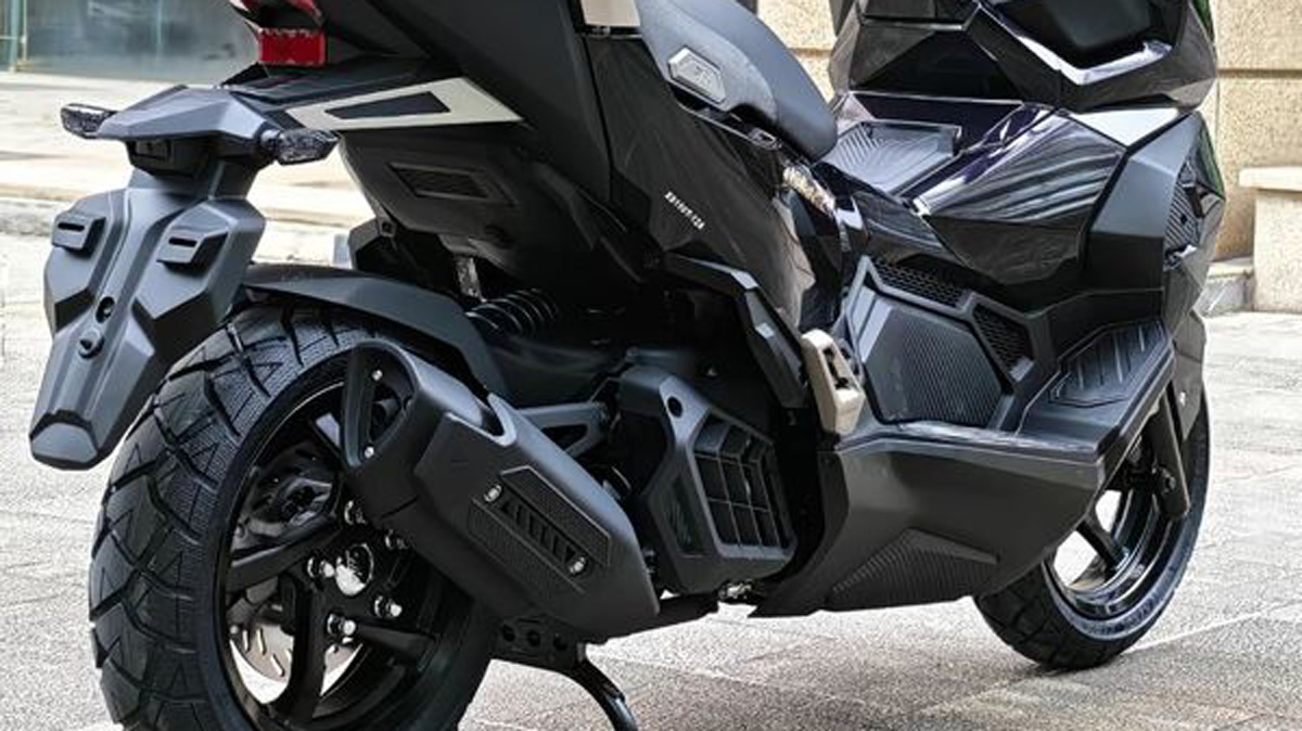 &lsquo;Vua xe ga&rsquo; 150cc mới &lsquo;n&eacute;t&rsquo; hơn Honda SH ra mắt gi&aacute; 65 triệu đồng, c&oacute; ABS 2 k&ecirc;nh &aacute;t v&iacute;a Air Blade