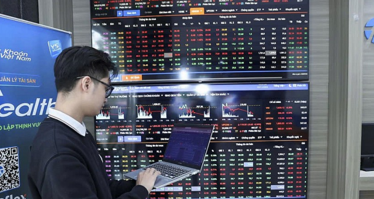 Phi&ecirc;n 26/3: VN-Index đỏ s&agrave;n, bluechip k&eacute;o tụt thị trường, khối ngoại b&aacute;n r&ograve;ng li&ecirc;n tiếp