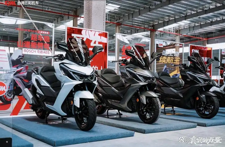 &lsquo;Vua xe ga&rsquo; mới ch&iacute;nh thức ra mắt: Trang bị phanh ABS k&ecirc;nh đ&ocirc;i v&agrave; TCS xịn như Honda SH m&agrave; gi&aacute; rẻ hơn ảnh 8
