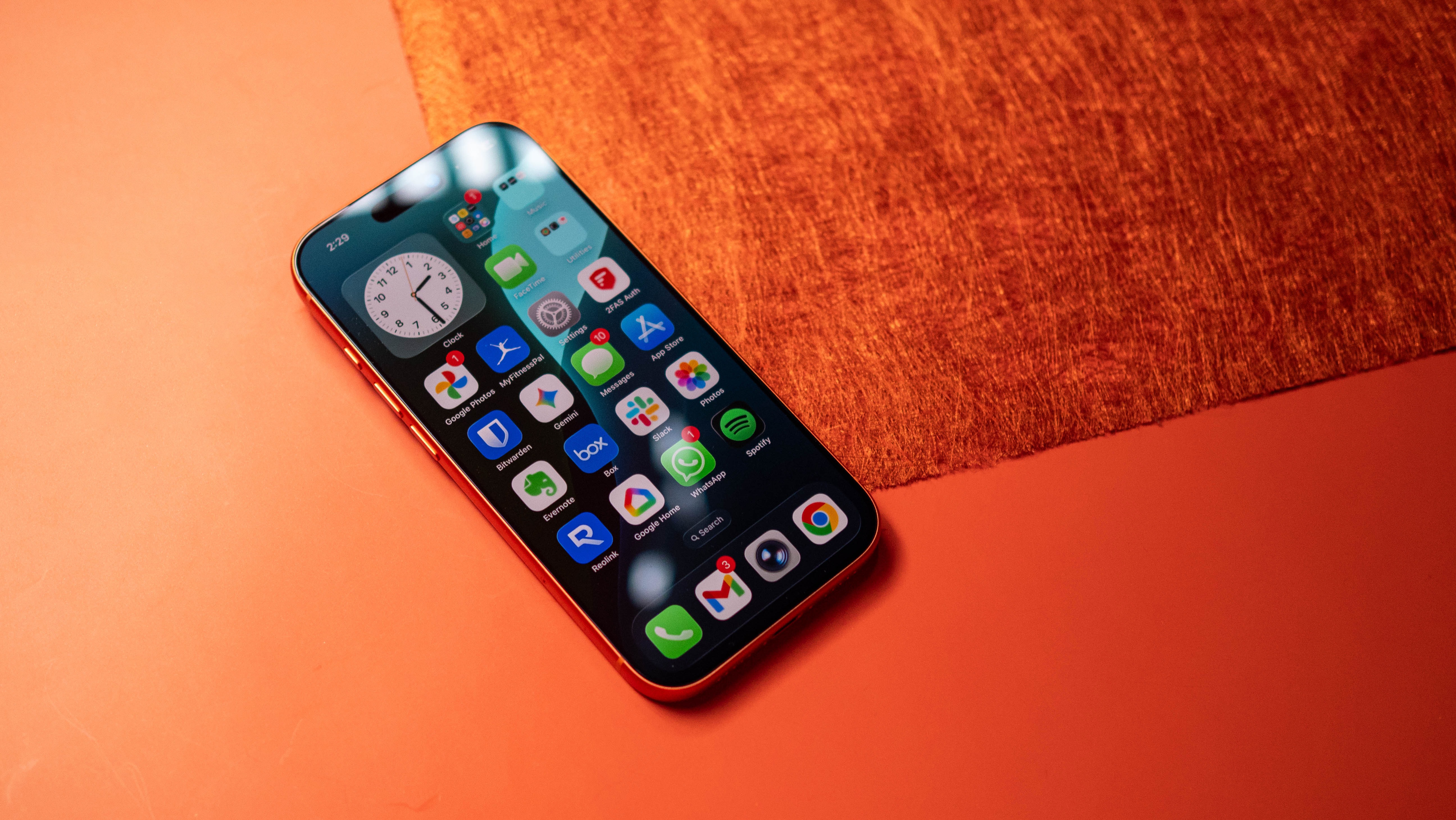 Điều g&igrave; khiến cho iPhone 17 Pro Max cũ trở n&ecirc;n cực hot, chỉ 30 triệu đồng bao x&agrave;i 7 năm thả ga