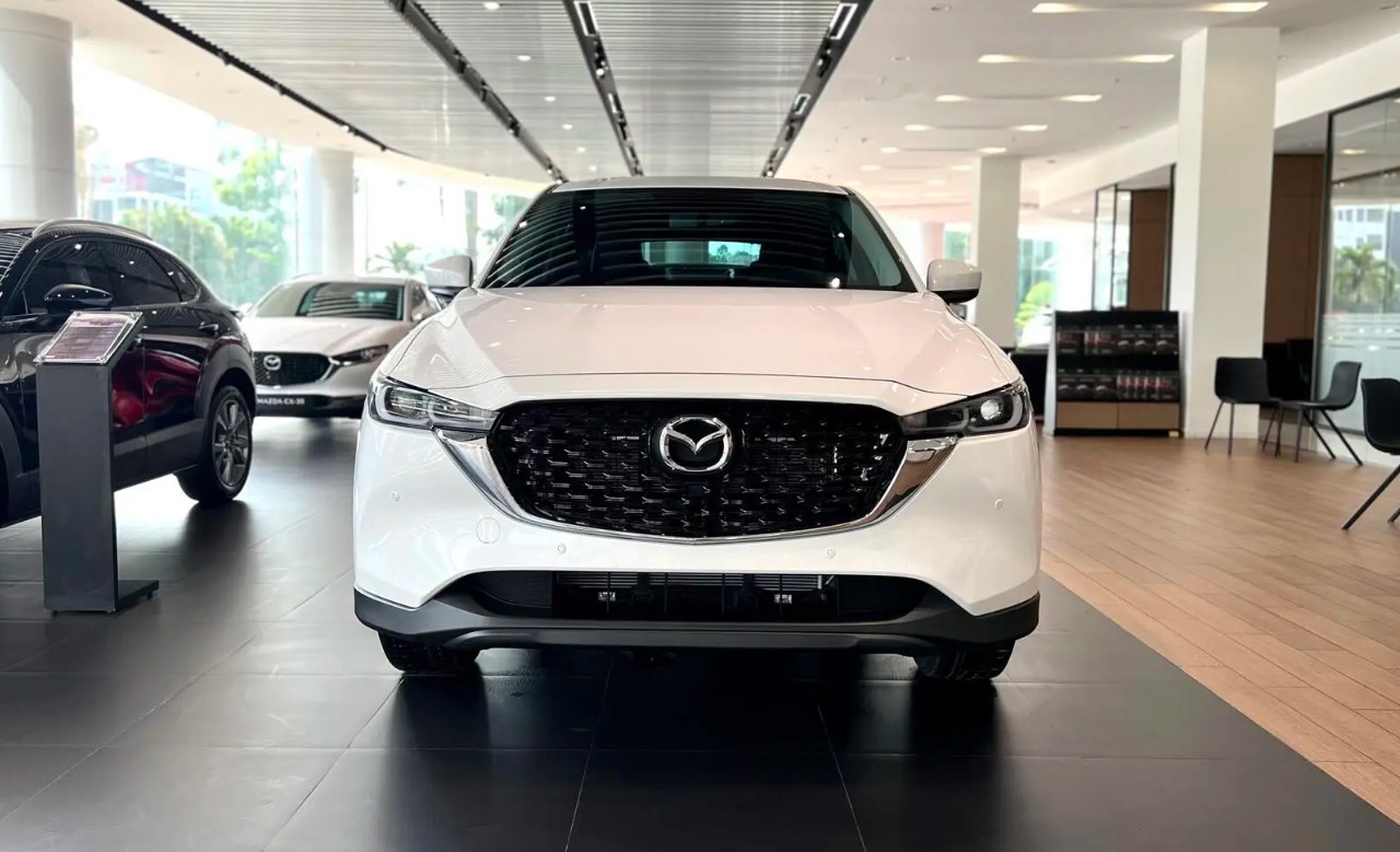 Gi&aacute; lăn b&aacute;nh Mazda CX-5 mới nhất cuối th&aacute;ng 3/2026 rẻ &aacute;t v&iacute;a Honda CR-V, &lsquo;đ&egrave; bẹp&rsquo; cả ph&acirc;n kh&uacute;c cỡ C