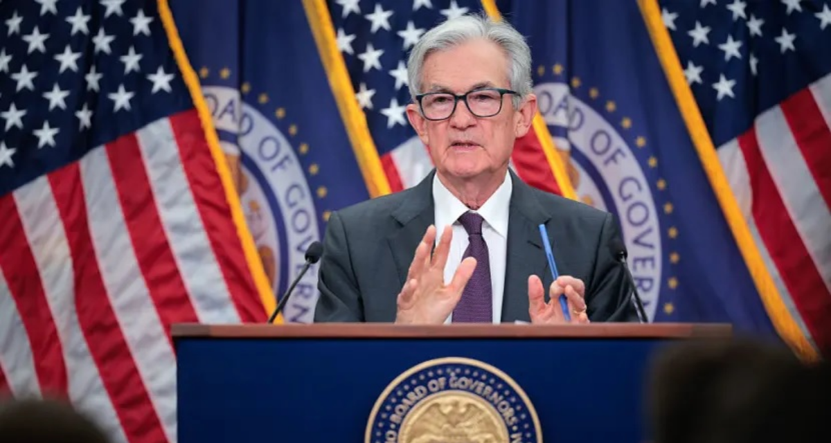 Fed sắp quay lại chu kỳ tăng l&atilde;i suất? X&aacute;c suất lần đầu vượt 50%