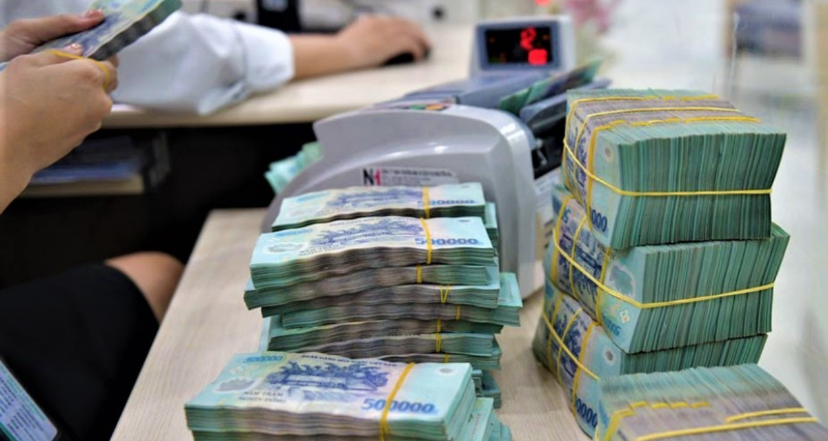 L&atilde;i suất qua đ&ecirc;m b&ugrave;ng nổ 12%, Ng&acirc;n h&agrave;ng Nh&agrave; nước &lsquo;bơm&rsquo; 90.000 tỷ cứu hệ thống