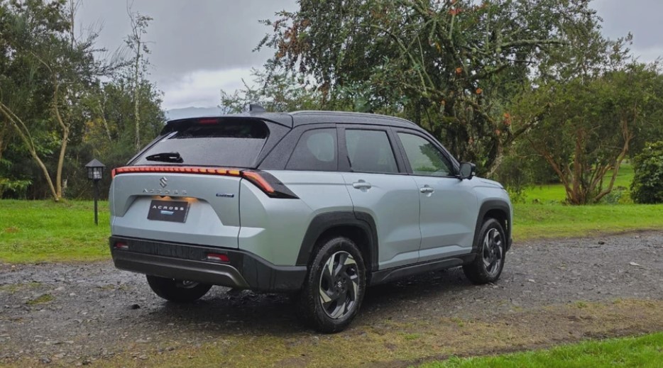 Suzuki ch&iacute;nh thức ra mắt SUV cỡ B &lsquo;chủ lực&rsquo; mới gi&aacute; 456 triệu đồng, hạ gục Mitsubishi Xforce ảnh 5