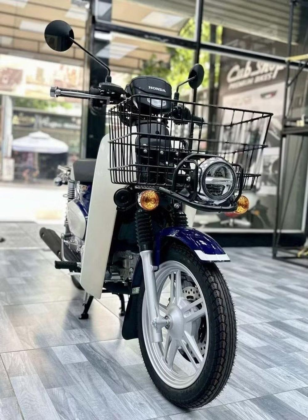 &lsquo;Vua xe số&rsquo; 110cc mới của Honda ch&iacute;nh thức mở b&aacute;n ở Việt Nam, thiết kế 'lạ' hơn Wave Alpha v&agrave; Future ảnh 2