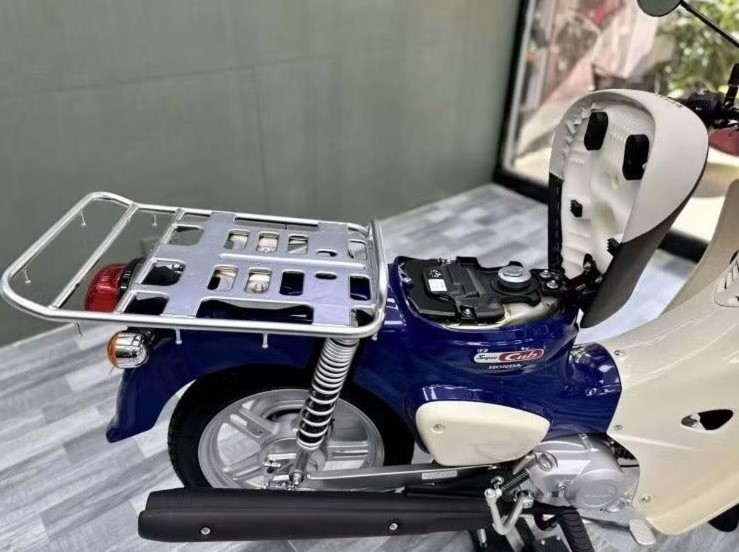 &lsquo;Vua xe số&rsquo; 110cc mới của Honda ch&iacute;nh thức mở b&aacute;n ở Việt Nam, thiết kế 'lạ' hơn Wave Alpha v&agrave; Future ảnh 4