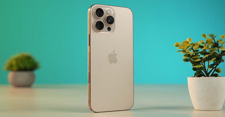 iPhone Pro Max Titan mới cuối c&ugrave;ng gọi t&ecirc;n iPhone 16 Pro Max 256GB, rẻ hơn iPhone 17 Pro Max 7 triệu