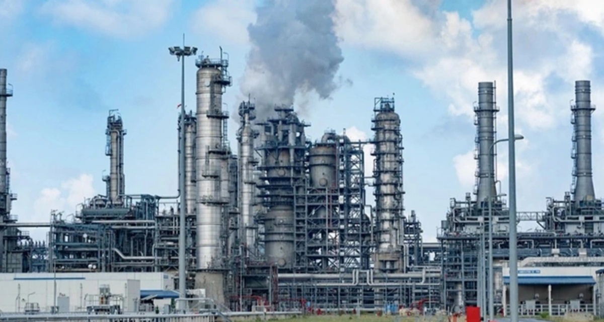 Nguồn cung xăng dầu tại Nghi Sơn, Dung Quất vận h&agrave;nh ra sao? Bộ C&ocirc;ng Thương n&ecirc;u y&ecirc;u cầu tr&aacute;nh gi&aacute;n đoạn