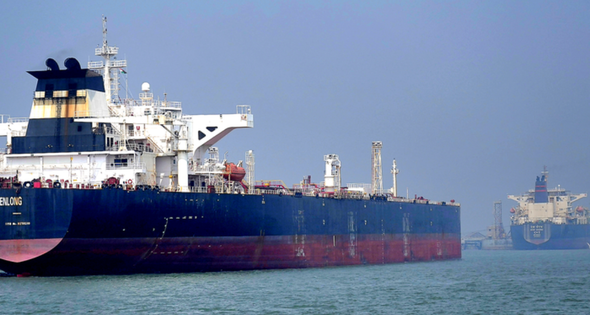 Gi&aacute; dầu bật tăng mạnh sau cảnh b&aacute;o kh&ocirc;ng k&iacute;ch Iran của &ocirc;ng Trump