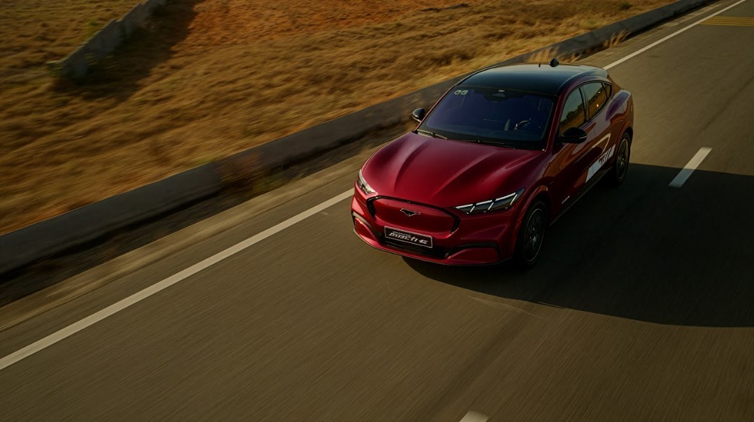 Ford Việt Nam n&acirc;ng cấp trải nghiệm kh&aacute;ch h&agrave;ng xe điện, đưa Mustang Mach-E đến gần kh&aacute;ch h&agrave;ng Việt ảnh 2