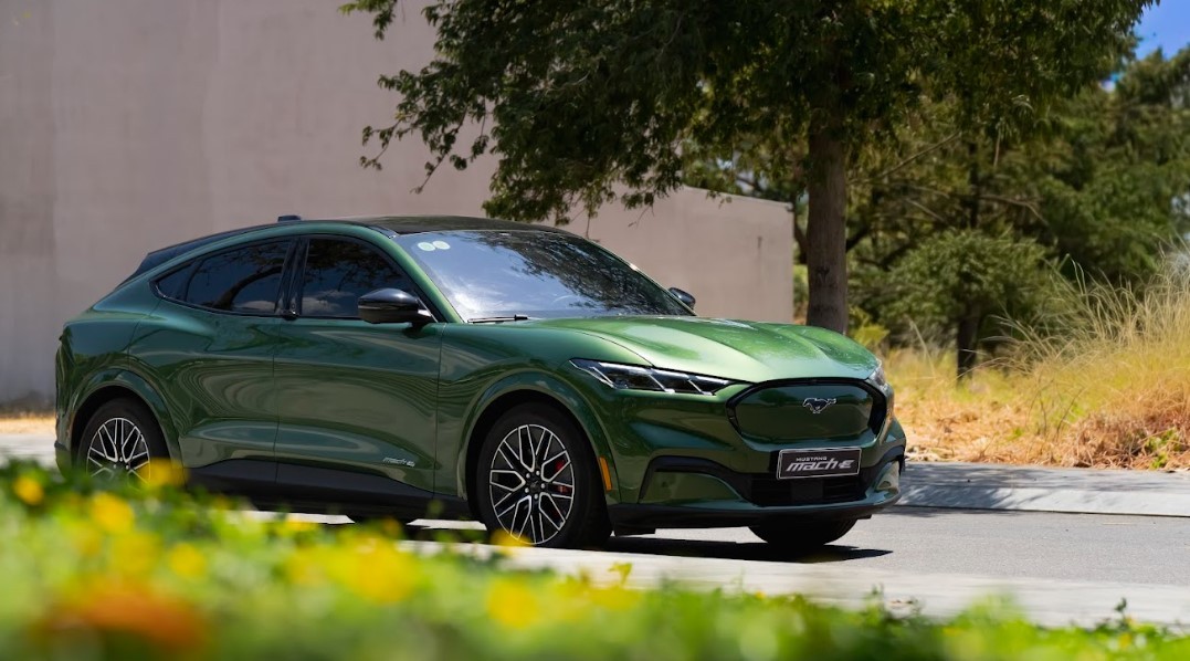 Ford Việt Nam n&acirc;ng cấp trải nghiệm kh&aacute;ch h&agrave;ng xe điện, đưa Mustang Mach-E đến gần kh&aacute;ch h&agrave;ng Việt ảnh 4