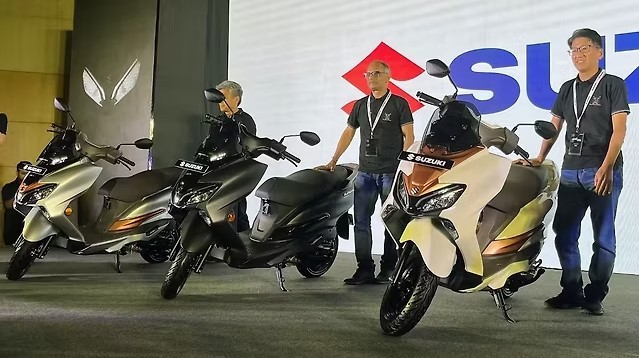 Suzuki ch&iacute;nh thức ra mắt &lsquo;vua xe ga&rsquo; 125 mới gi&aacute; 25 triệu đồng, khắc chế cứng 'Tiểu SH' Honda Vision ảnh 2