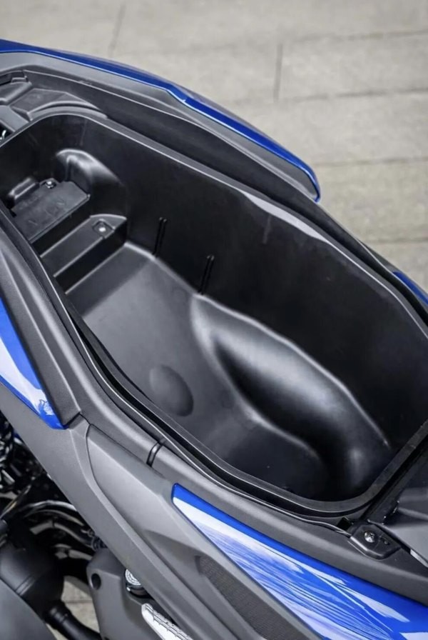 Yamaha ch&iacute;nh thức ra mắt 'khắc tinh' của Honda Vario v&agrave; Air Blade: C&oacute; ABS 2 k&ecirc;nh, gi&aacute; 61 triệu đồng ảnh 3