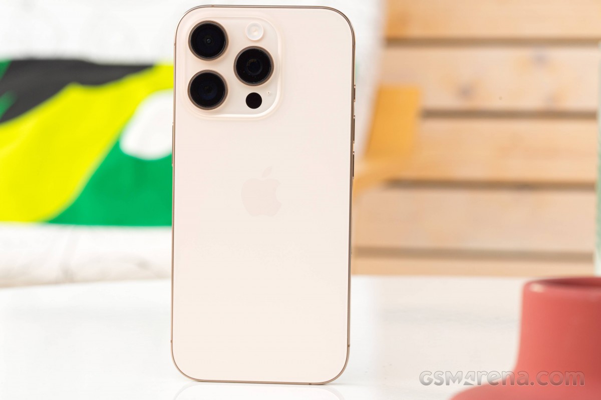 Đ&acirc;y l&agrave; chiếc iPhone Pro 3 mắt cấu h&igrave;nh khủng gi&aacute; rẻ nhất Việt Nam, d&ugrave;ng ngon chẳng k&eacute;m iPhone 17 Pro Max