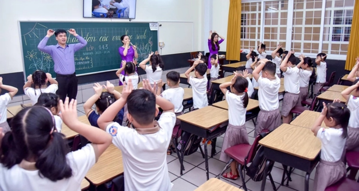 Thời gian nghỉ h&egrave; gi&aacute;o vi&ecirc;n theo quy định mới được c&ocirc;ng bố, nhiều mốc thay đổi được &aacute;p dụng