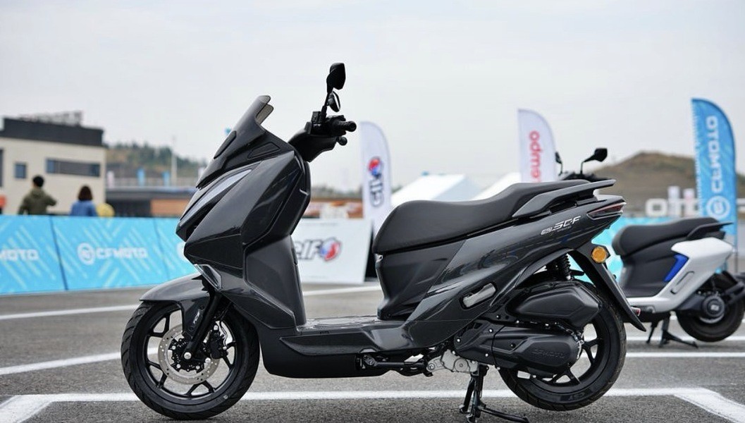 'Khắc tinh' của Honda Air Blade ch&iacute;nh thức ra mắt: C&oacute; ABS 2 k&ecirc;nh 'ăn đứt' SH Mode, gi&aacute; 49 triệu đồng ảnh 5